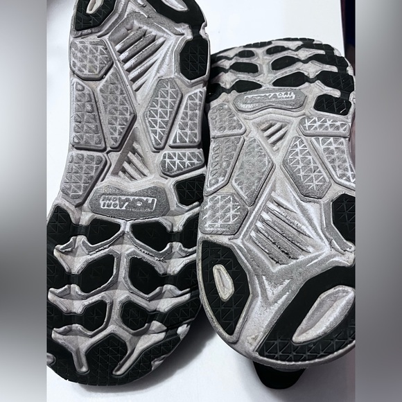 Hoka One One Clifton 7 Sz 9.5 Black / Gray Athletic Shoes Maximalist Cushioning - Picture 7 of 8